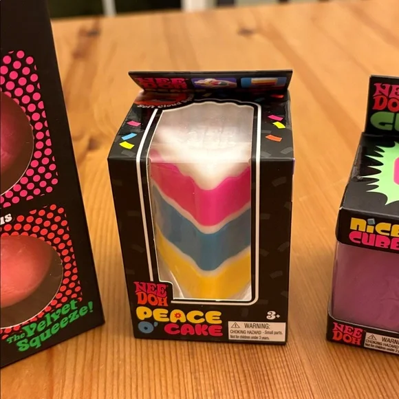 Nee doh bundle fuzz balls cake and purple glow cube - Picture 3 of 11